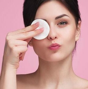 "Clinique daily makeup remover safe for all skin types"